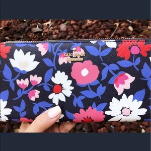 👛Kate Spade Wallet👛 New With Tag